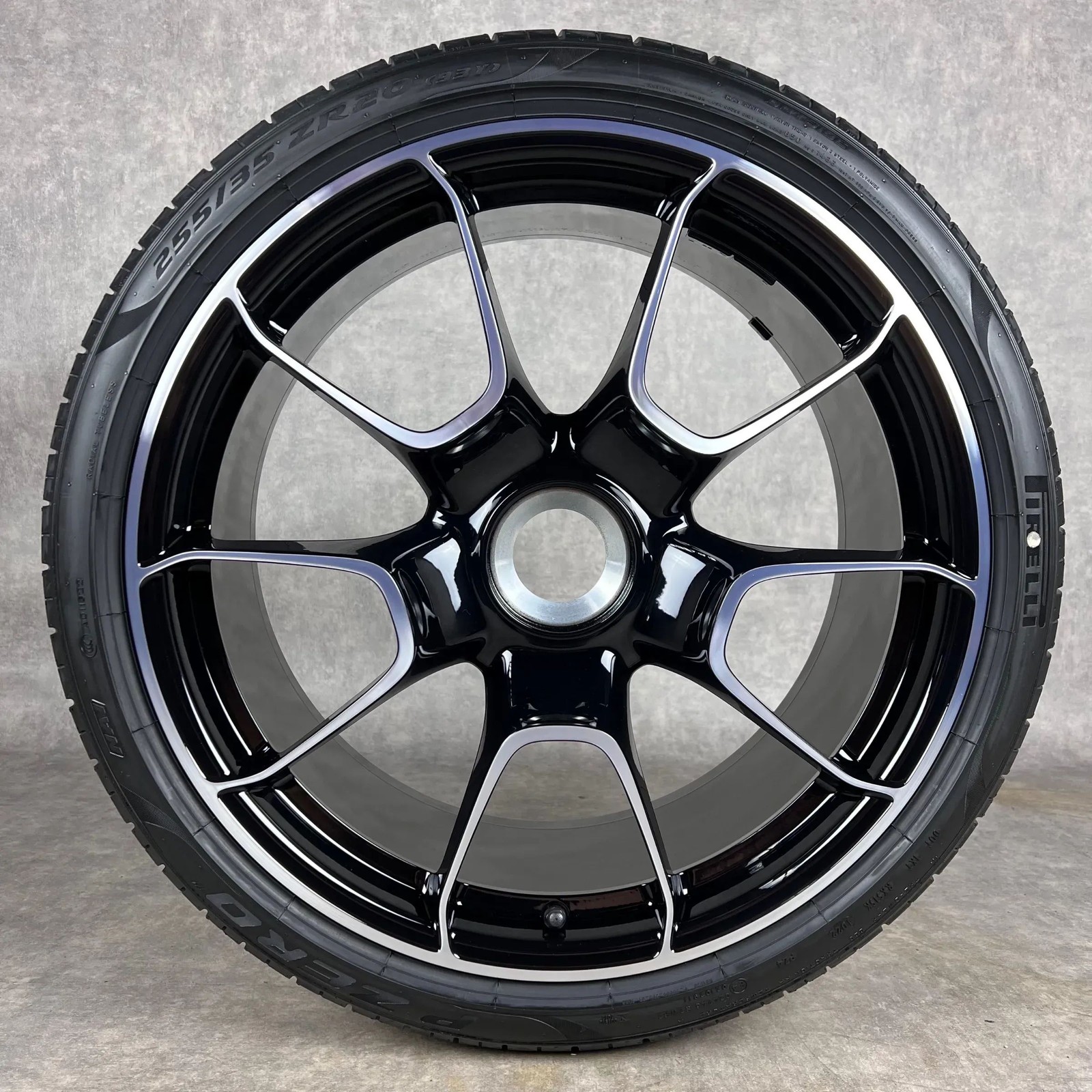 visuel Lot complet de 4 jantes neuves 20/21" ECROU CENTRAL pour 992 TURBO S Porsche + Pneus PIRELLI  AR 12X21 et AV 9.5x20" n°2