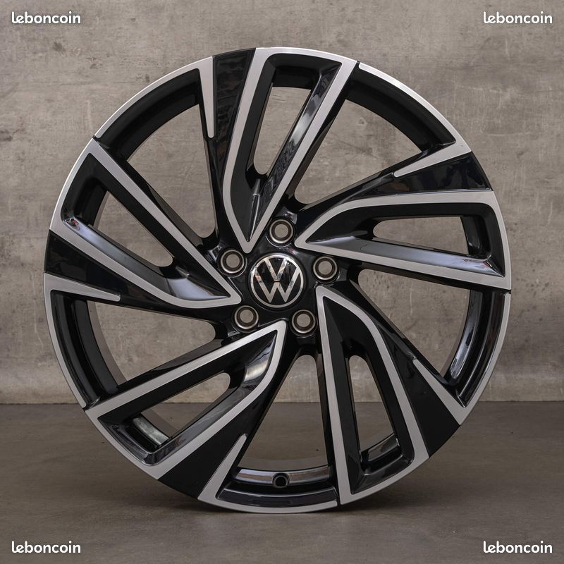 4 jantes BBS look Ade Sport black polish de 17' vw polo 8x17"